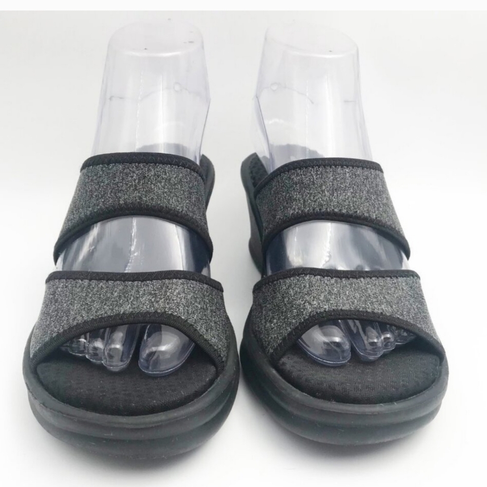 Sketchers Cali Rumblers Happy Dayz sandals.